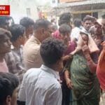 कुशीनगर : जमीन के झगड़े ने ली महिला की जान, हिंसा के विरोध में ग्रामीणों ने किया सड़क जाम