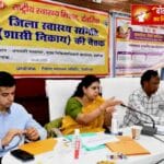 डीएम ने दी संचारी रोग अभियान को हरी झंडी
