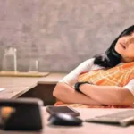 रात भर जागना और देर से उठना कर रहा आपकी जैविक घड़ी को ख़राब, जानें क्यों ज़रूरी है सर्कैडियन रिदम का संतुलन