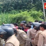 देवरिया में मासूम की रहस्यमय मौत, ग्रामीणों ने की सख्त कार्रवाई की मांग