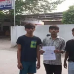 तमकुहीराज: मोबाइल साथ लाने पर दसवीं के छात्र की प्रधानाचार्य ने की पिटाई, परिजनों ने दर्ज कराई थाने में शिकायत