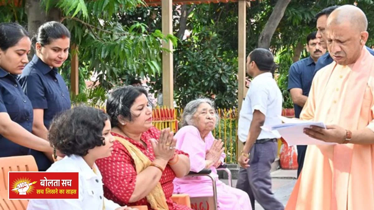 CM at Gorakhnath Temple