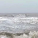 चक्रवात ‘मोंथा’ का खतरा: आंध्र, ओडिशा, बंगाल और तमिलनाडु में भारी बारिश की चेतावनी, गुजरात-महाराष्ट्र में भी बेमौसम बरसात