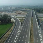 यूपी में सड़क हादसे रोकने की तैयारी: एक्सप्रेसवे और हाइवे पर लगेंगे हाईटेक कैमरे व सेंसर