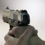 फोन कॉल से परेशान युवक ने खुद को गोली मारी, हालत नाजुक