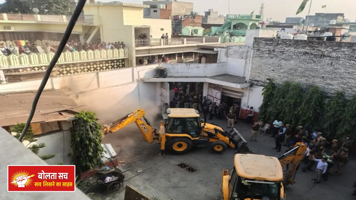 Two wedding halls in Sufi Tola