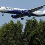 इंडिगो में बड़ा संकट: क्रू की कमी से उड़ानें बुरी तरह प्रभावित, सैकड़ों फ्लाइट्स रद्द