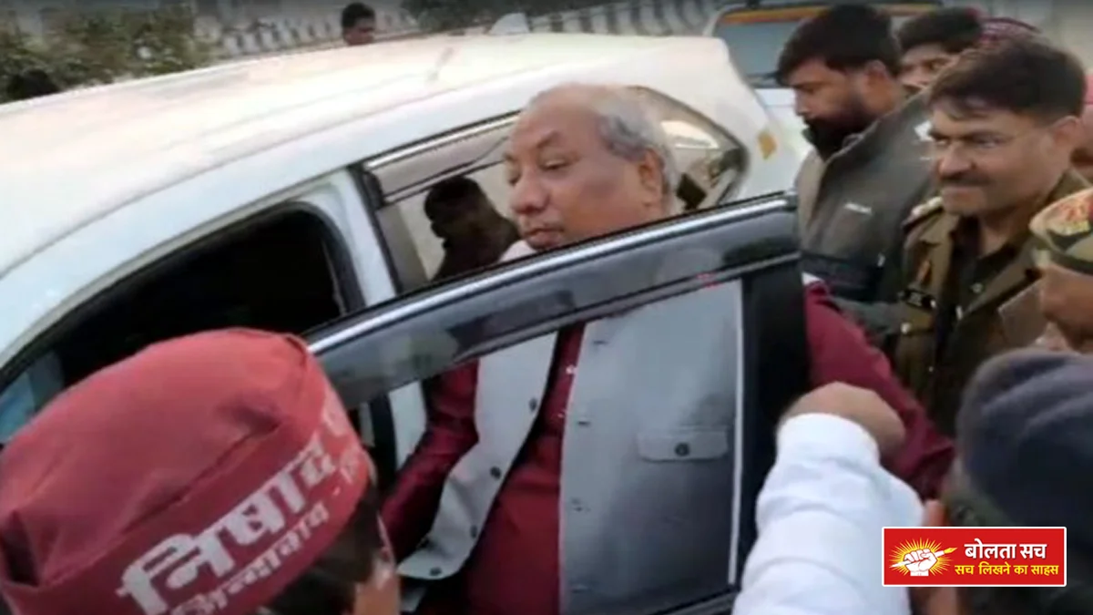 Cabinet Minister at Ghazipur Border