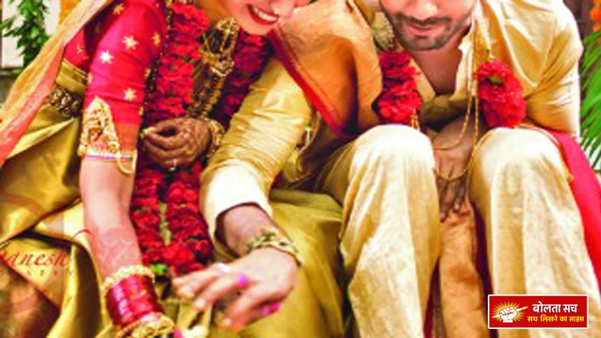 Lucknow Jewellery and cash after marrying a transgender