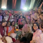 देवरिया मेडिकल कॉलेज में एमबीबीएस छात्रों ने मनाई रंगों भरी होली