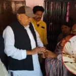 सड़क हादसे में मृत कांस्टेबल विवेक सिंह के घर पहुंचे कृषि मंत्री सूर्य प्रताप शाही, परिजनों को बंधाया ढांढस