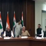 पश्चिम एशिया संकट पर सरकार सतर्क, राजनाथ सिंह की अध्यक्षता में मंत्रियों की बैठक, पीएम ने कहा- नहीं लगेगा लॉकडाउन