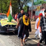 संत प्रेमानंद महाराज के दर्शन को पहलवान की अनोखी पदयात्रा, 90 किमी तक गाड़ियां खींचते पहुंचे वृंदावन