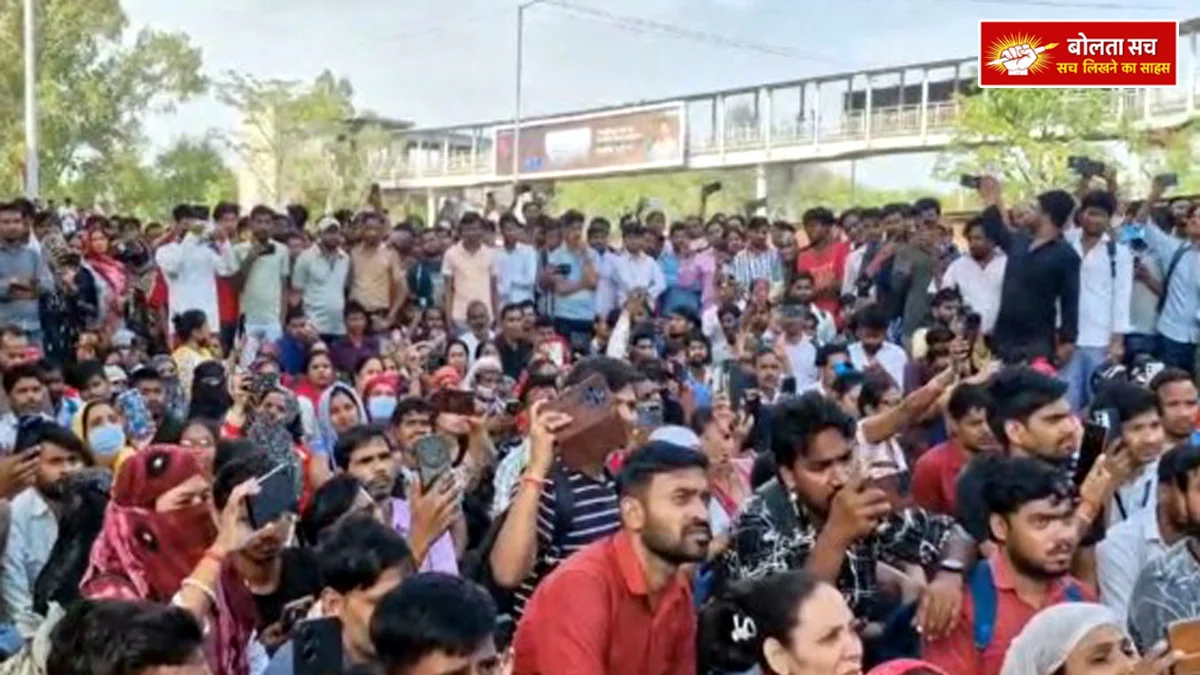 Workers protest in Bulandshahr