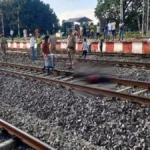 देवरिया में ट्रेन की चपेट में आने से किसान की मौत, गांव में पसरा मातम
