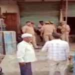 देवरिया में मां-बेटे की संदिग्ध मौत, दूसरा बेटा गंभीर, पति से पूछताछ जारी