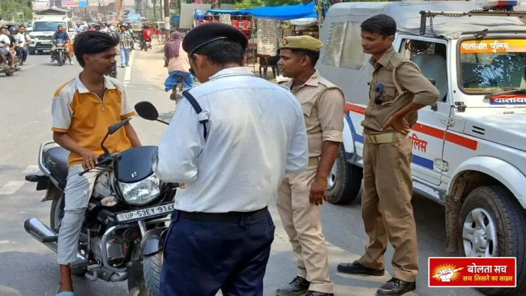 Intensive traffic police presence in Deoria