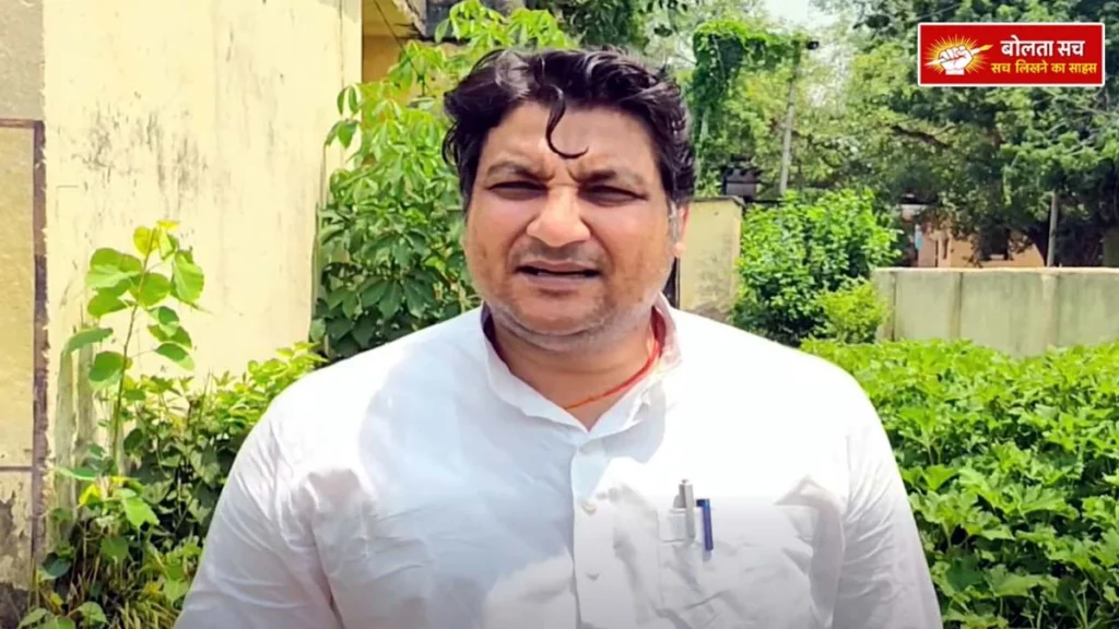 SP spokesperson Manish Singh in Deoria