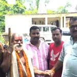 देवरिया। गुरु पूर्णिमा पर मंदिरों में उमड़ा आस्था का सैलाब, पूजा-अर्चना, भंडारे और संत सम्मान के साथ मनाया गया पर्व