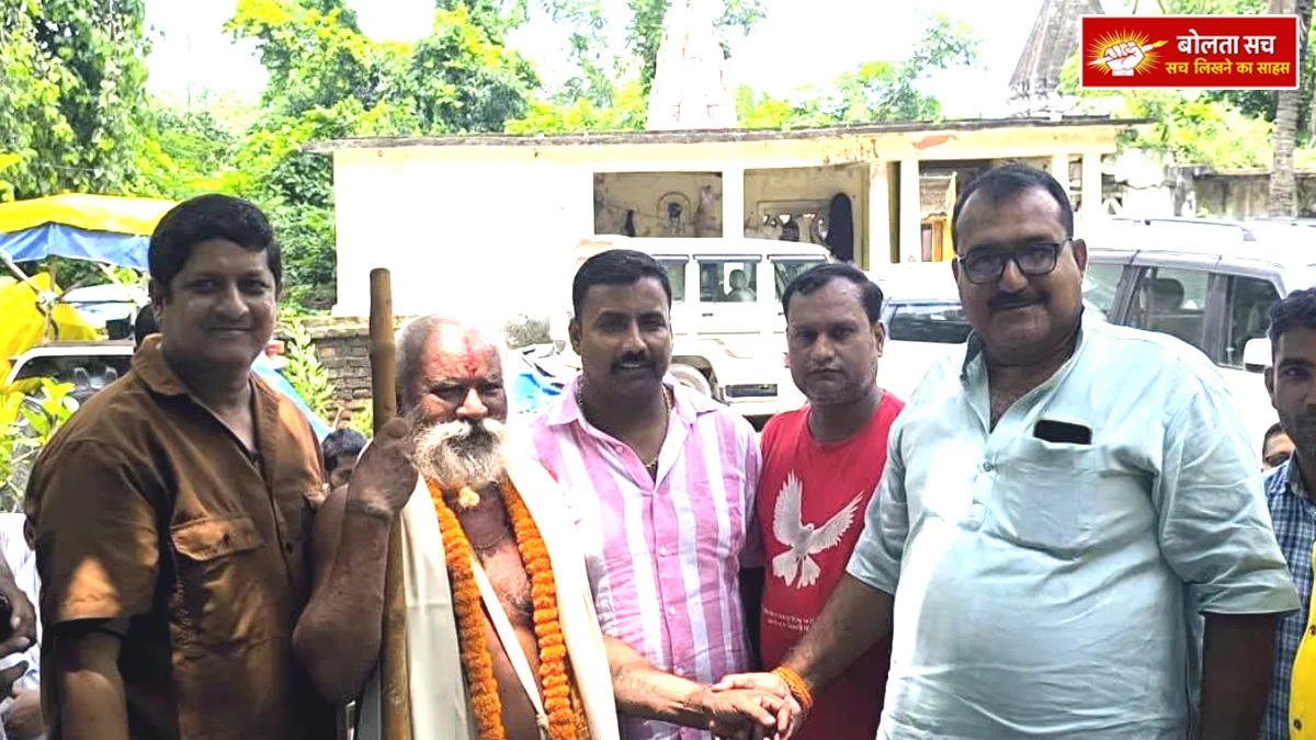 Deoria. Temples on Guru Purnima